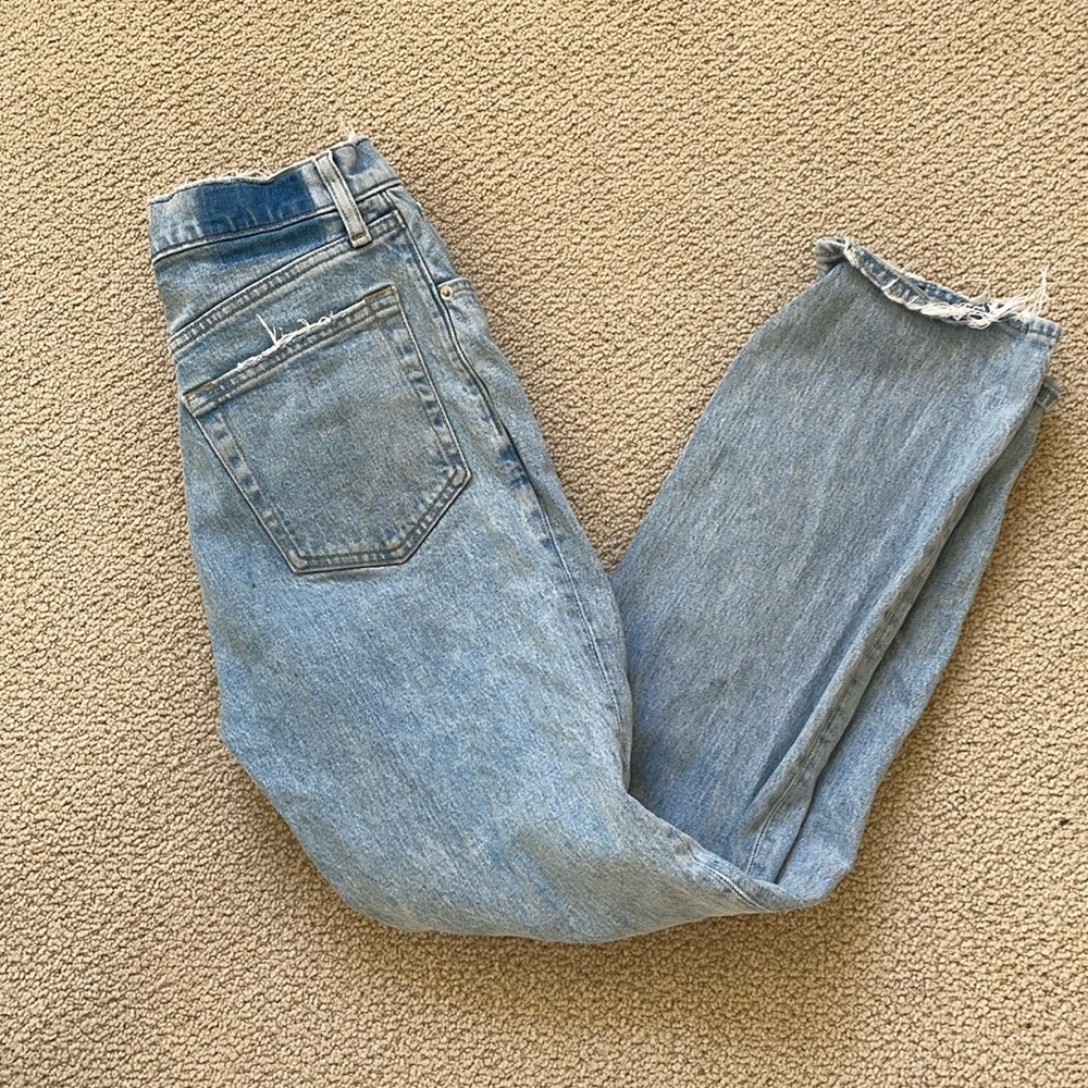 Abercrombie & Fitch The 90s Straight Ultra High Rise